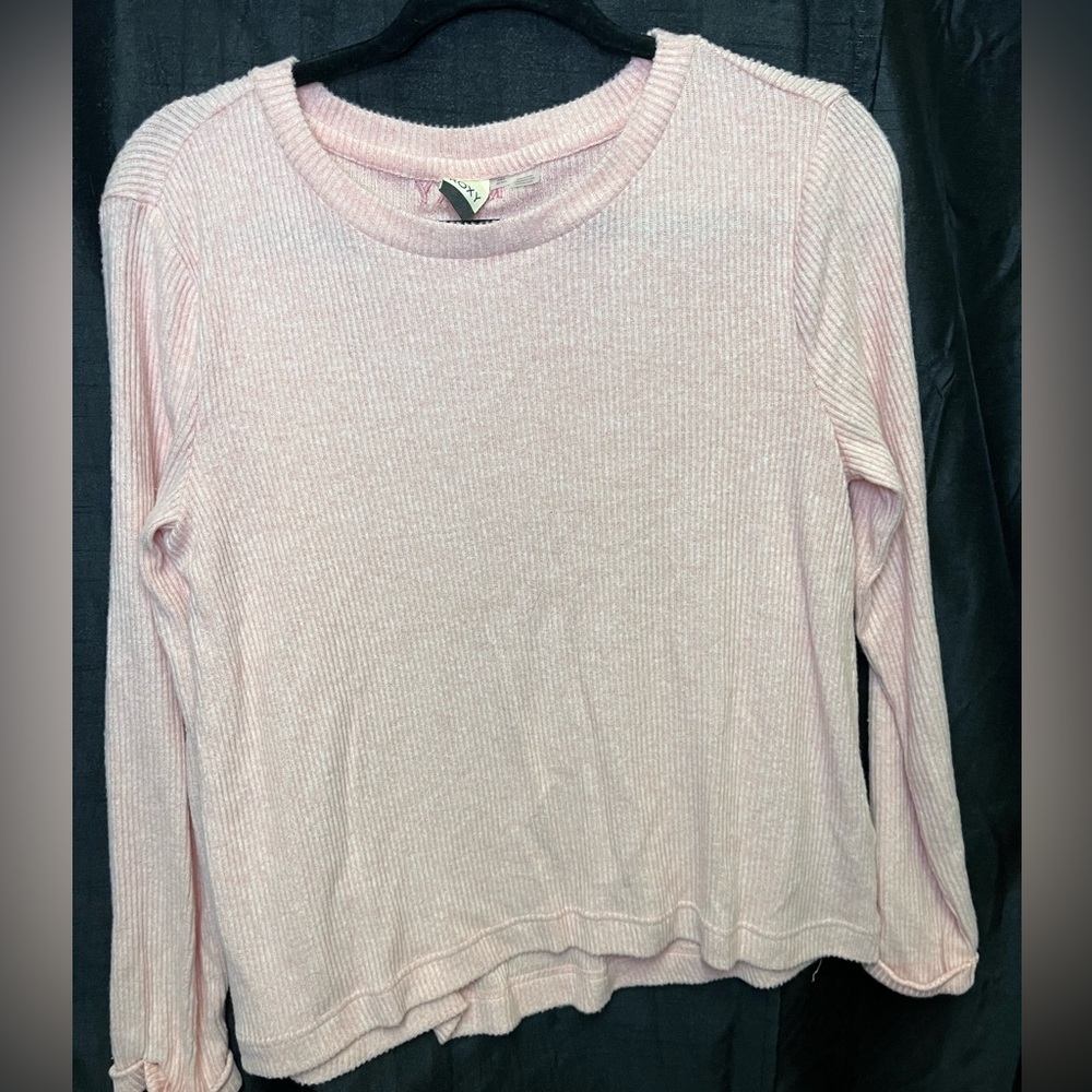 Roxy long sleeve light pink top